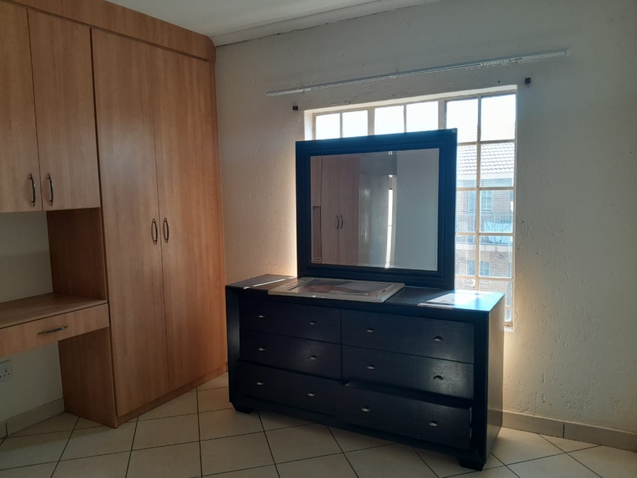 2 Bedroom Property for Sale in Waterval East North West
